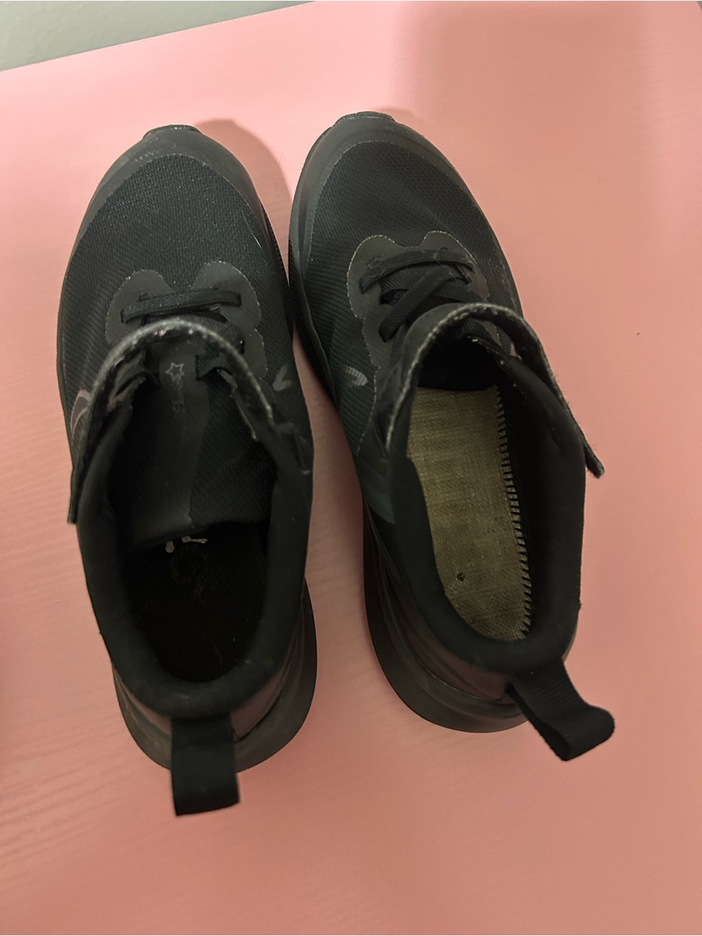 Nike boys Black Athletic Slip-On Sneakers